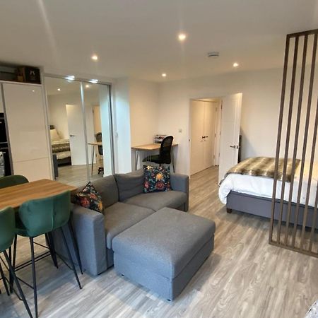 London Luxe: Stylish Studio Esterno foto
